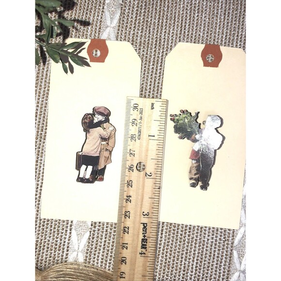 Kim Anderson pin/ Brooch Lot Boy Holding Bouquet of Roses / Boy & Girl Kissing - Picture 4 of 9